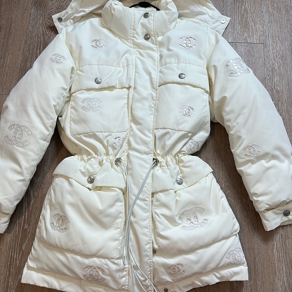 Outerwear Chanel Puffer Jacket CHANEL 2021 Coat Jacket CC